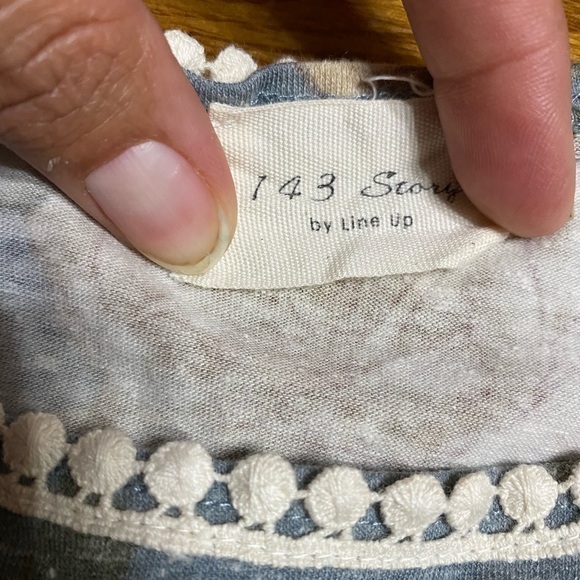 𝅺143 Story Beautiful Floral Tank Top C9 - Picture 3 of 6